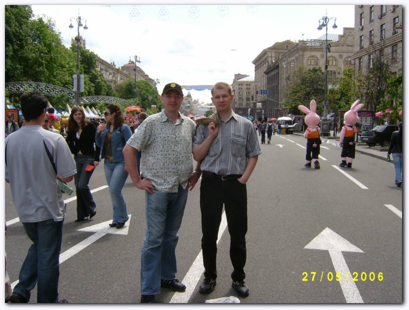 802x601 pixels (200K)