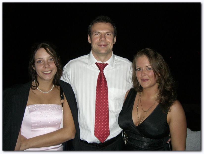 802x601 pixels (125K)